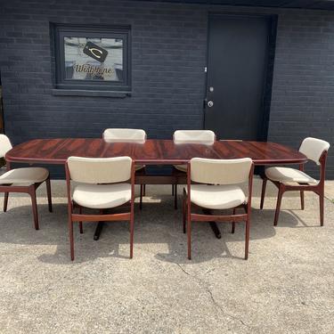Danish Rosewood Dining Table & Chairs by Skovby