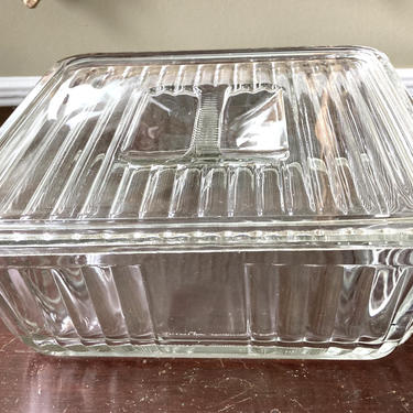 Anchor Hocking Classic Rectangular Glass Food Storage with Navy