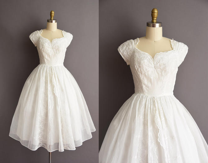 1950s Dress Gorgeous White Angelic Tea Length Shirt Sleeve Full
