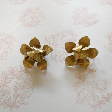 Gold-Toned Floral/Iris Clip-On Earrings - 1960s 