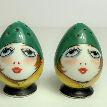 Vintage Art Deco flapper girl salt store pepper