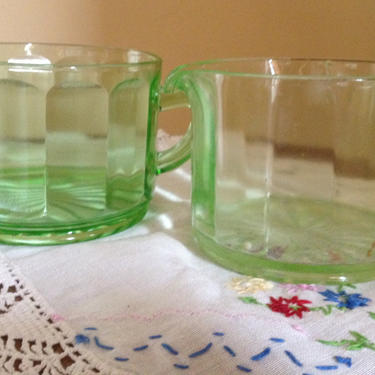 Vintage  Green Depression Vaseline glass Sugar and Creamer set 