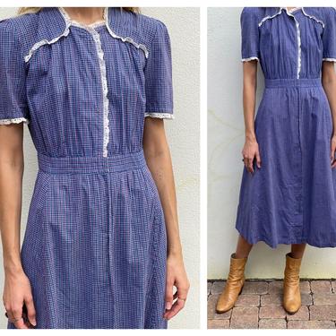 1940's Cotton Dress / Eyelet Lace Trim Dress / Forties Daywear / Blue with Red and White Check Print / Sundress / Casual Wear 