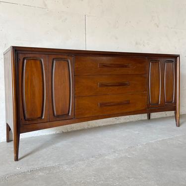 Mid-Century Modern &amp;quot;Emphasis&amp;quot; Sideboard by Broyhill 