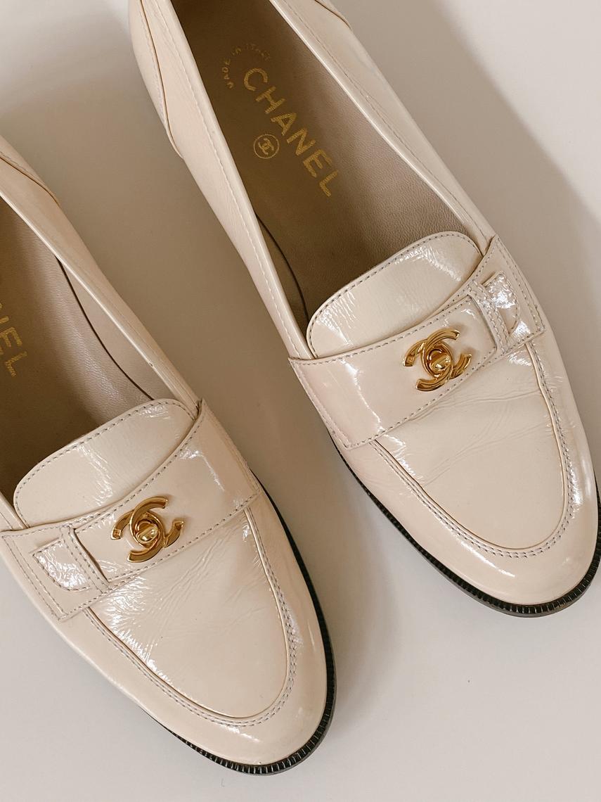 Vintage CHANEL CC TURNLOCK Logo Beige Patent Leather Loafers Flats, Moonstone Vintage