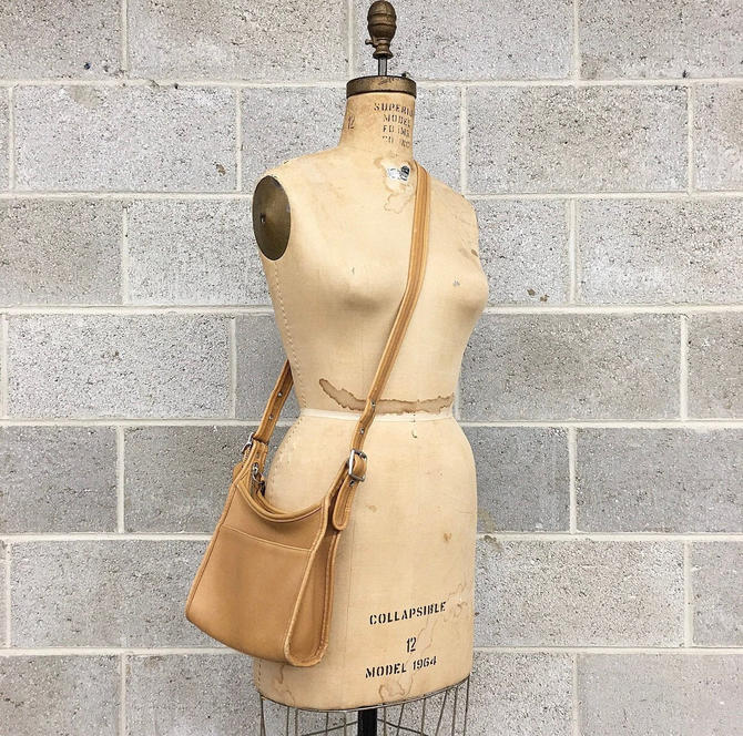 COACH Purse Vintage Crossbody 90s Messenger Bag Burnt Orange Rare Colo –  FIREGYPSY VINTAGE