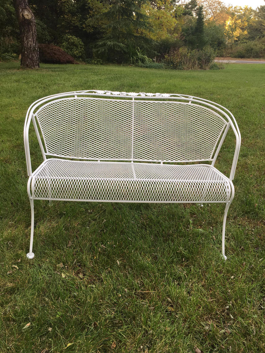 Vintage Woodard Patio Bench, Woodard Settee, Daisy Bouquet, White