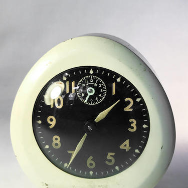 Cream Colored Vintage Desk Clock 