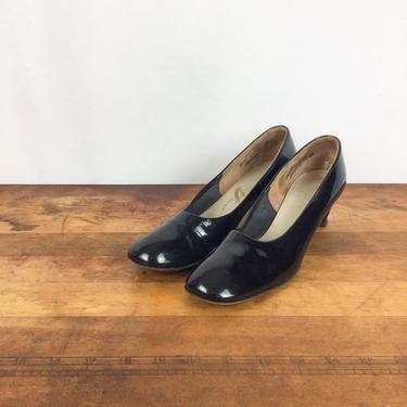 Vintage 60s shoes | Vintage black patent leather heels | 1960s Adores mod style pumps 