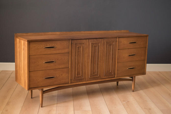 Mid Century Broyhill Sculptra Triple Dresser By Midcenturymaddist