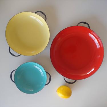Vintage Italian Enamelware Colorful Sizzling Server Nesting Pans 
