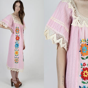Traditional Mexican Caftan Dress / Pink Pintuck Kaftan Dress / Vintage Floral Embroidered Crochet Lace / Womens A Line Midi Maxi Dress 