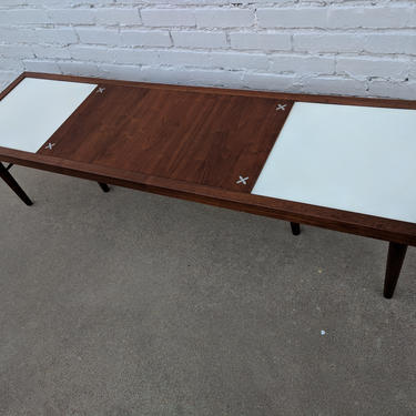 Mid Century Modern American of Martinsville Coffee Table 