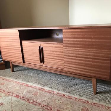 NEW Hand Built Mid Century Inspired Buffet / Credenza / TV Stand. Mahogany four door & Shelf Area with straight leg base. 