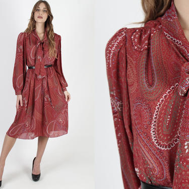 burgundy red dress long sleeve Men's Paisley Italian Silk Scarf main image 1