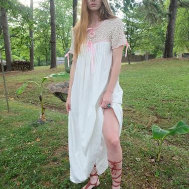 Gorgeous Antique Nightgown / Pink Ribbons and Crochet Neckline Haute Hippie Dress / Festival / Very Old Nightwear / Edwardian Whites Dress 