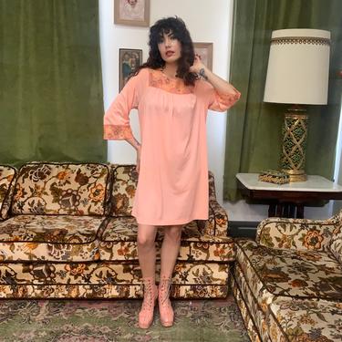 60s/70s PINK FLORAL NIGHTIE - nylon - large 