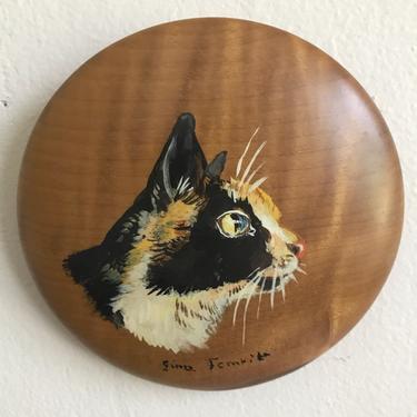 Vintage Calico Cat Mini Wall Hanging| Hand Painted Wooden Wall Decor by blindcatvintage