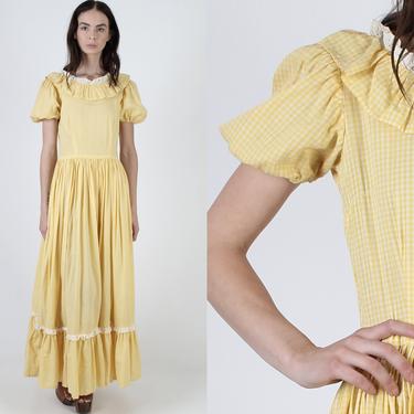 Wild West Saloon Dress / Yellow White Gingham Print / Vintage 70s Western Checkered Rustic Dress / Americana Eyelet Field Maxi Dress 