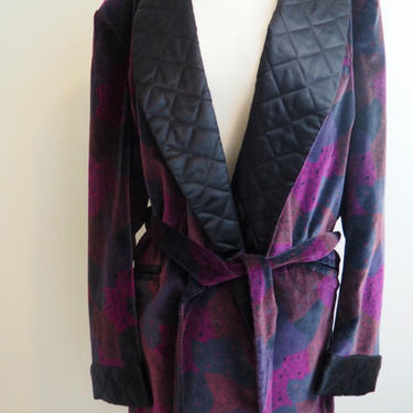 Smoking Jacket/Vintage 1970s Velour Robe/Men's Luxury Loungewear 