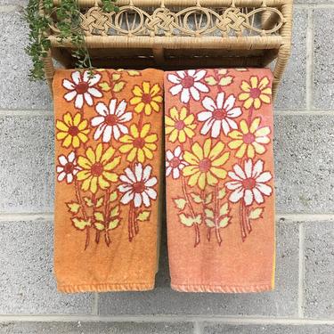 Vintage Royal Family by Cannon Towels 1970s Retro Size 29x16 + Flower Print + Set of 2 Matching + Hair + Body + Bathroom Decor 