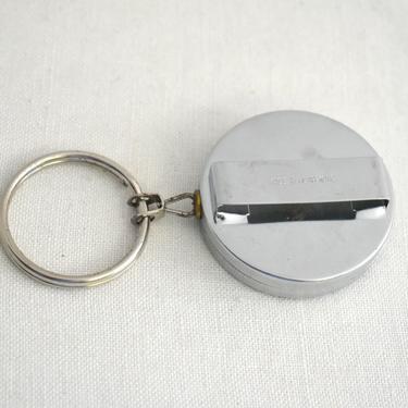 1980s Silver Metal Key Ring on a Retractable Chain with Clip 
