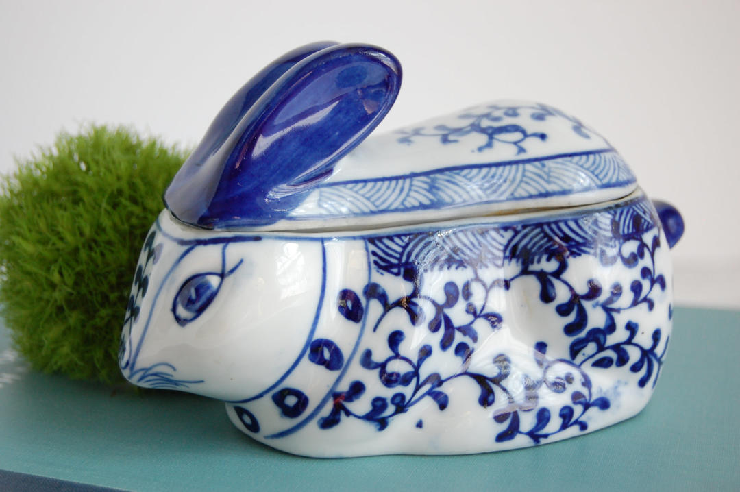 blue and white porcelain bunny