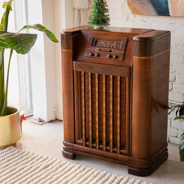 Non-working Art Deco Radio &amp; Record Player