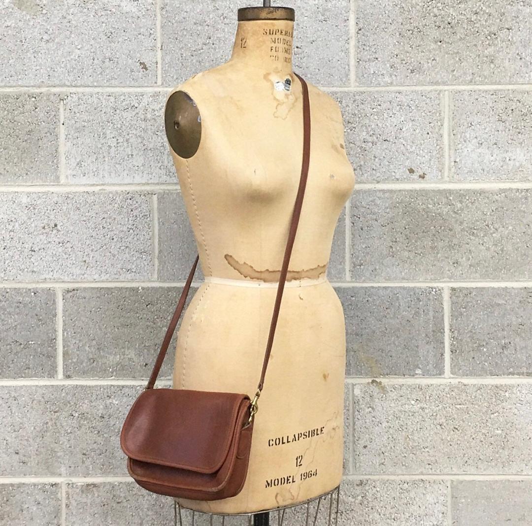 Vintage COACH Caramel Croosbody Bag/ Purse / British Tan Coach /Vintage, Parasol Vintage