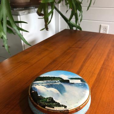 1960s Niagara Falls NY Canada sewing box travel souvenir decorative tin 
