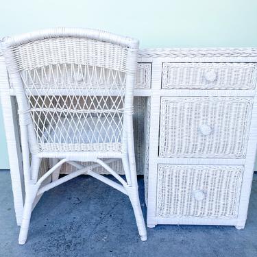 Sweet Wicker Desk and Chair