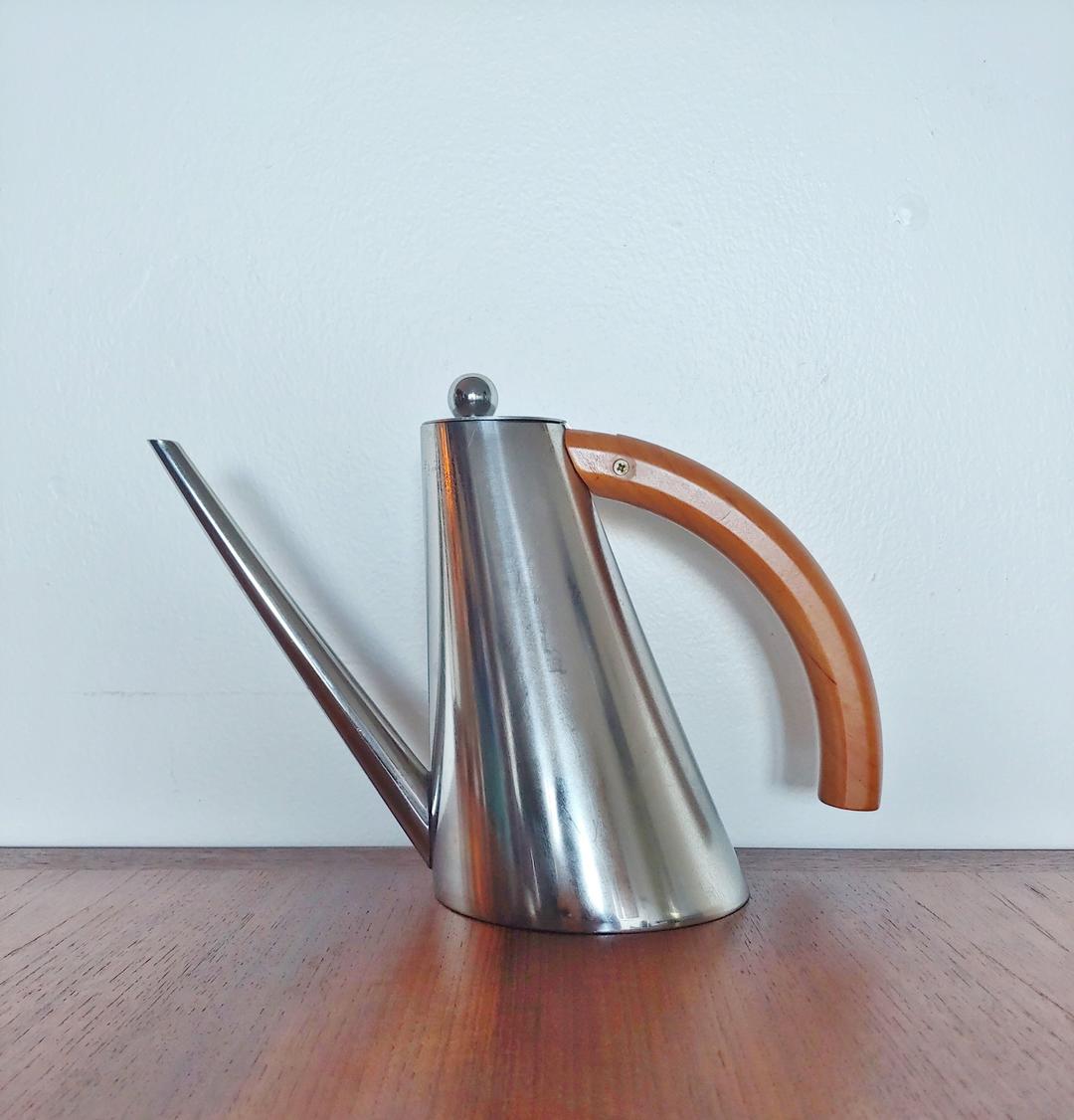 Carlo Giannini Stainless Tea Kettle Oil Dispenser | Mod and Ozzie 