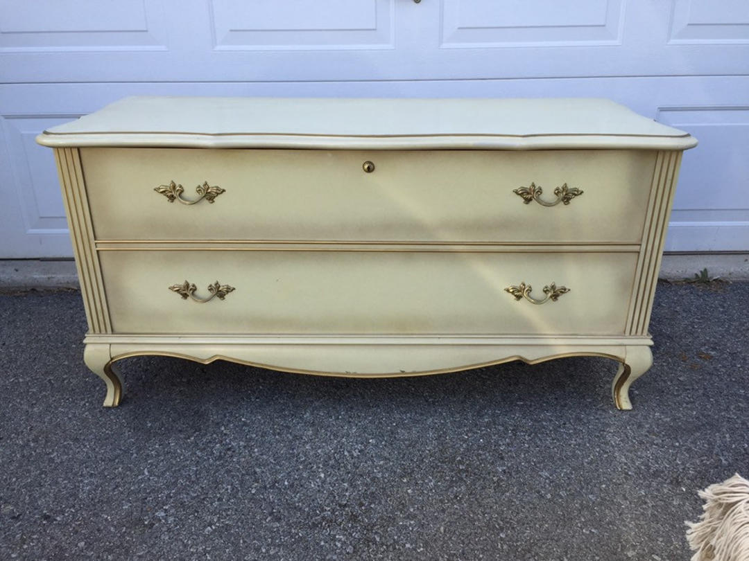 Lane Cedar Chest French Provincial MadModWorldVintage Reading, PA