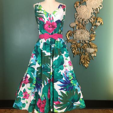 1980s sundress, vintage 80s dress, tropical print cotton, size medium, Lanz originals, full skirt dress, criss cross, 1950s style dress, 30 