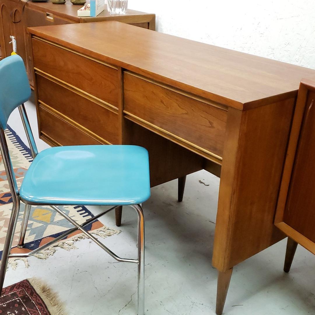 Harmony House MidCentury Modern Desk Vintage MC Frederick, MD