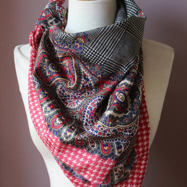 Vintage 70's 80's LARGE Black Raspberry Pink HOUNDSTOOTH PAISLEY Neck Head Scarf Wrap  30 x 30 