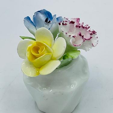 Vintage Lovely Royal Doulton Fine Bone China Miniature Flowers in a vase.  Chip Free 