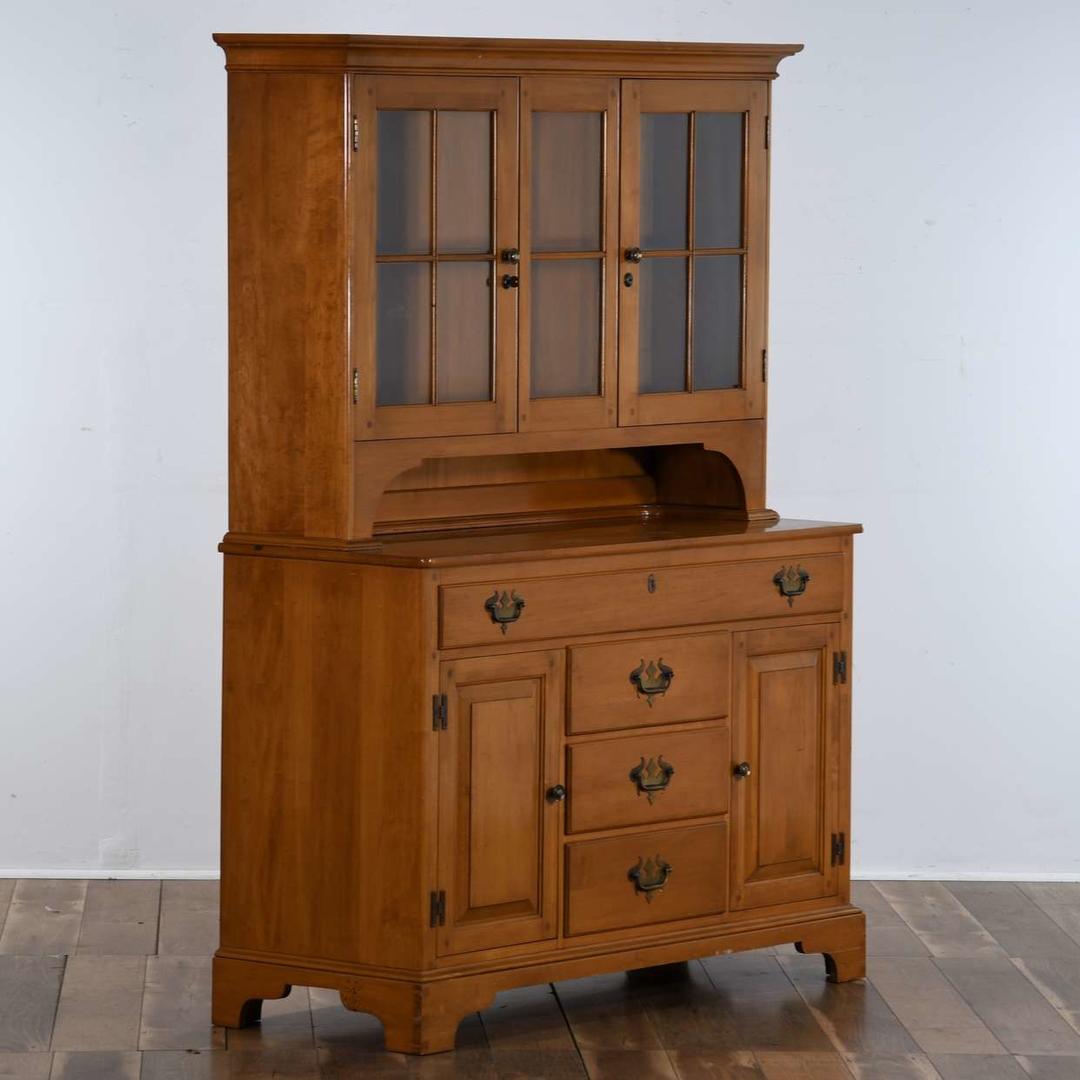 Willett American Provincial Style Kitchen Hutch Loveseat (Los