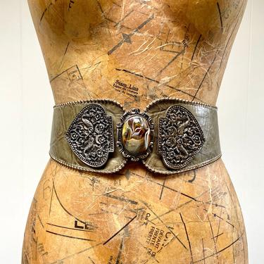 Vintage 1980s Nina Arjani Olive Leather Steampunk Belt, Handmade Statement Belt w/Carved Medieval Metal Faux Agate, 28&amp;quot; to 31&amp;quot; Waist 