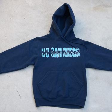 Vintage Sweatshirt Hoodie UCSD University of California San Diego 2000s Distressed Preppy Grunge Casual Athletic Hoodies XS Unique Retro 