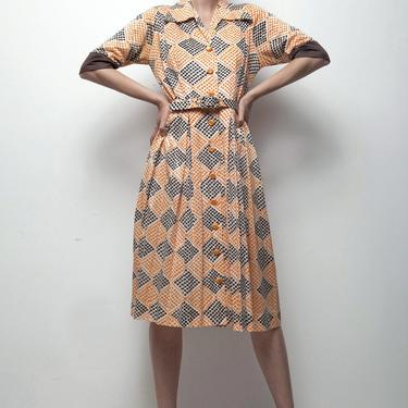 op art print dress 70s does 50s shirtwaist brown orange polka dot diamond pleated MEDIUM M 