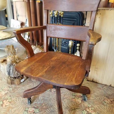 Vintage Oak Swivel Chair