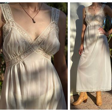 1960s Nightgown / Chiffon White Lace Nightgown / Nightie / Wedding | Closet  Case Vintage - Nashville, TN | ATTIC