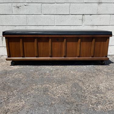 Mid Century Modern Lane Chest Storage Coffee Wood Table Bench Trunk Hope Chest Cushion Eames Living Room Midcentury Entry Way Foot of Bed 