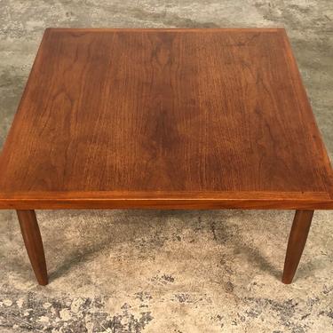 Mid-Century Modern Walnut Coffee Table / End Table 