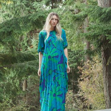 60s Hawaiian Dress Psychedelic Watercolor Floral Pleated Mumu Kaftan Dress | Oversized Hippie Boho Cover Up | Resort Wear Beach Maxi Dress 