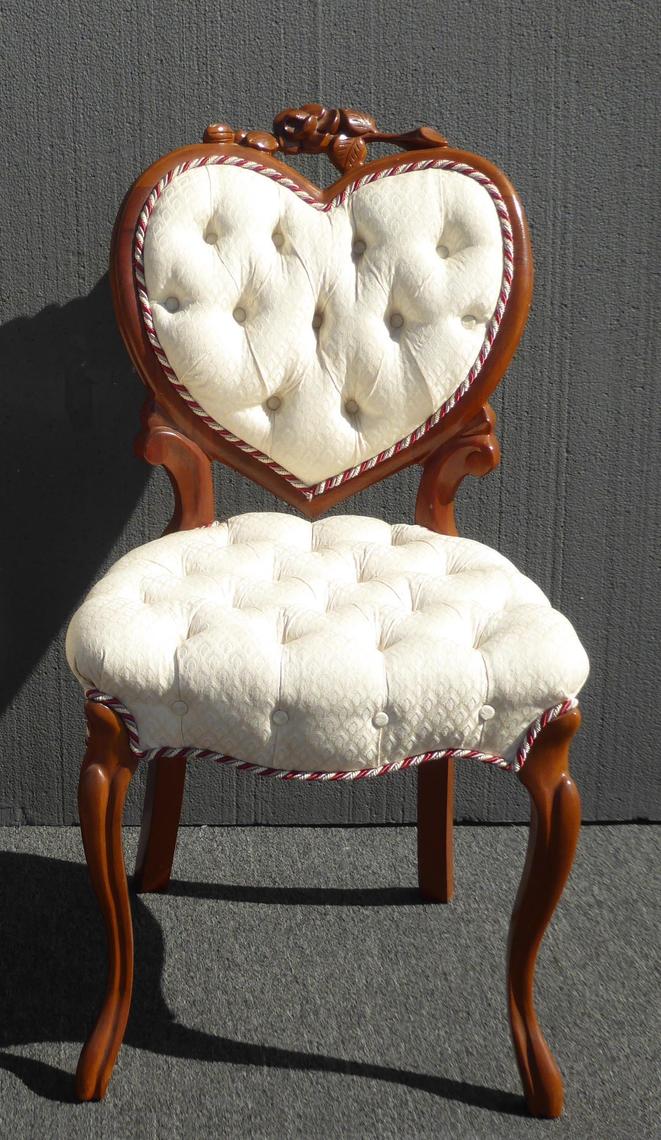 Vintage discount heart chair