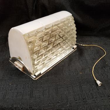 Vintage Flush Mount Bathroom Light As Is 6.5 x 4 x 4.25