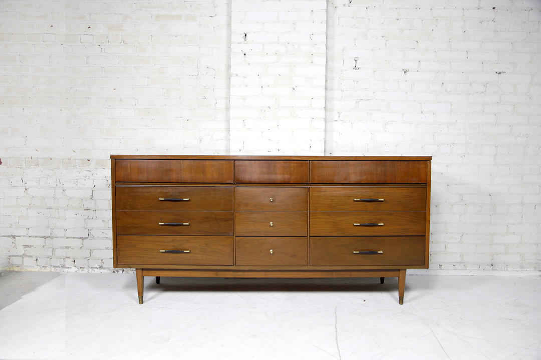 Vintage mcm 9 drawer dresser with brass handles and formica top