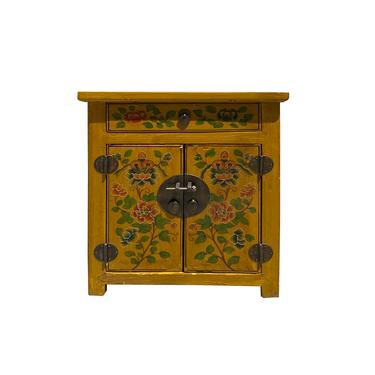 Distressed Yellow Lacquer Oriental Flower End Table Nightstand cs6119E 